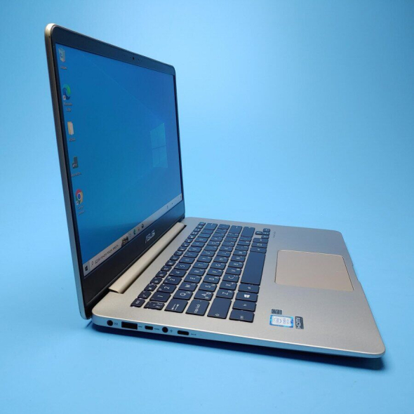 Ультрабук Asus ZenBook UX430U / 14&quot; (1920x1080) IPS / Intel Core i7-8650U (4 (8) ядра по 1.9 - 4.2 GHz) / 8 GB DDR3 / 256 GB SSD / Intel UHD Graphics / WebCam / Win 10 Home - 4